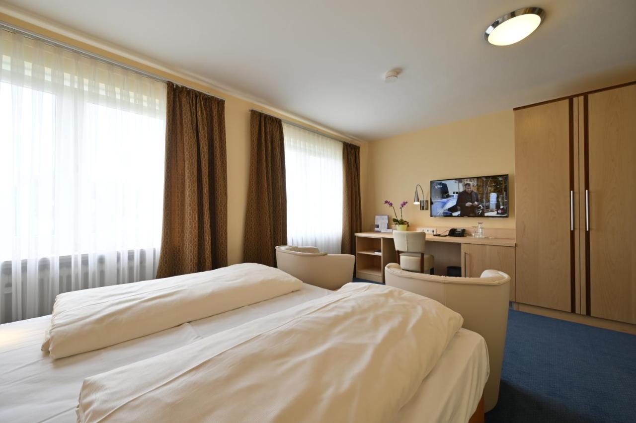 Hotel Apollo Garni เรเกนส์บวร์ก ภายนอก รูปภาพ