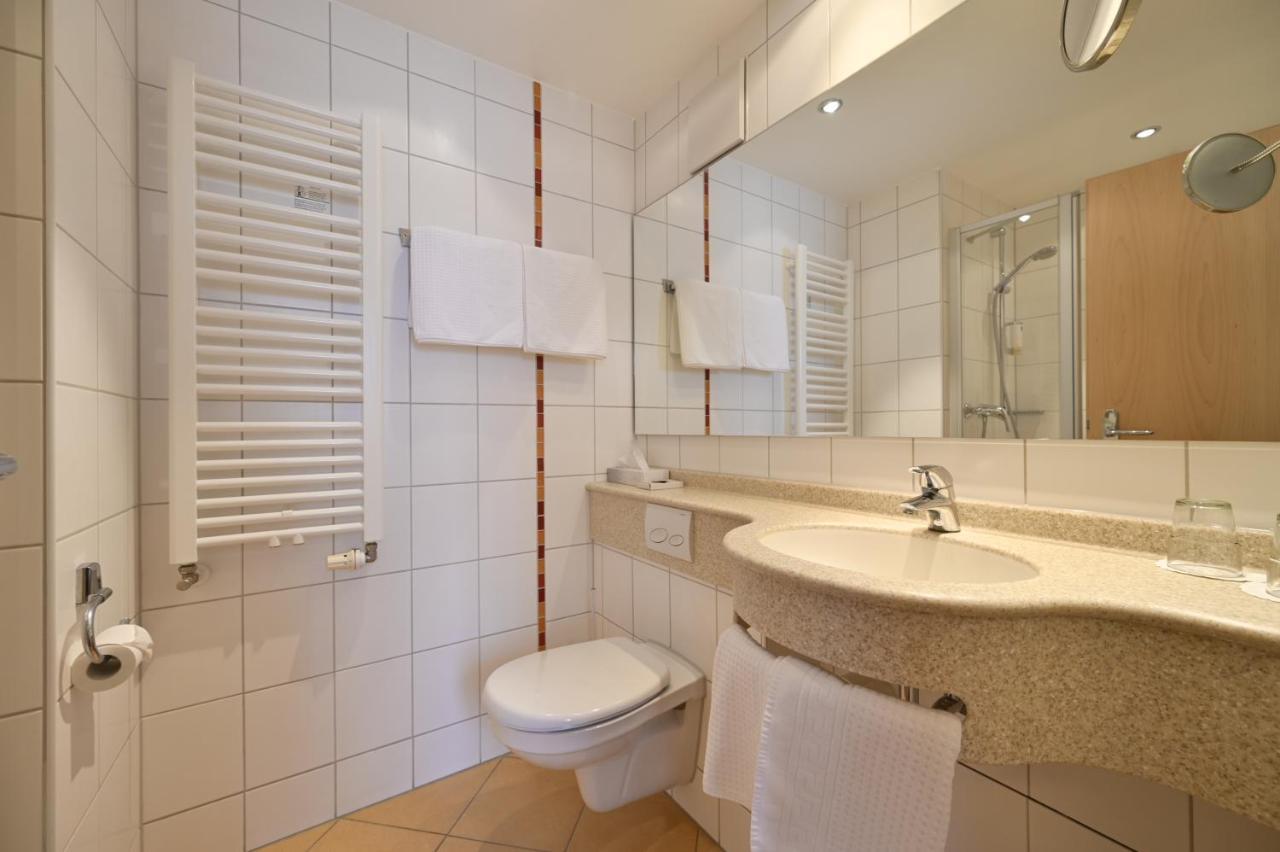 Hotel Apollo Garni เรเกนส์บวร์ก ภายนอก รูปภาพ