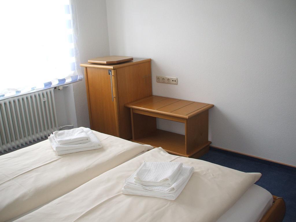 Hotel Apollo Garni เรเกนส์บวร์ก ภายนอก รูปภาพ
